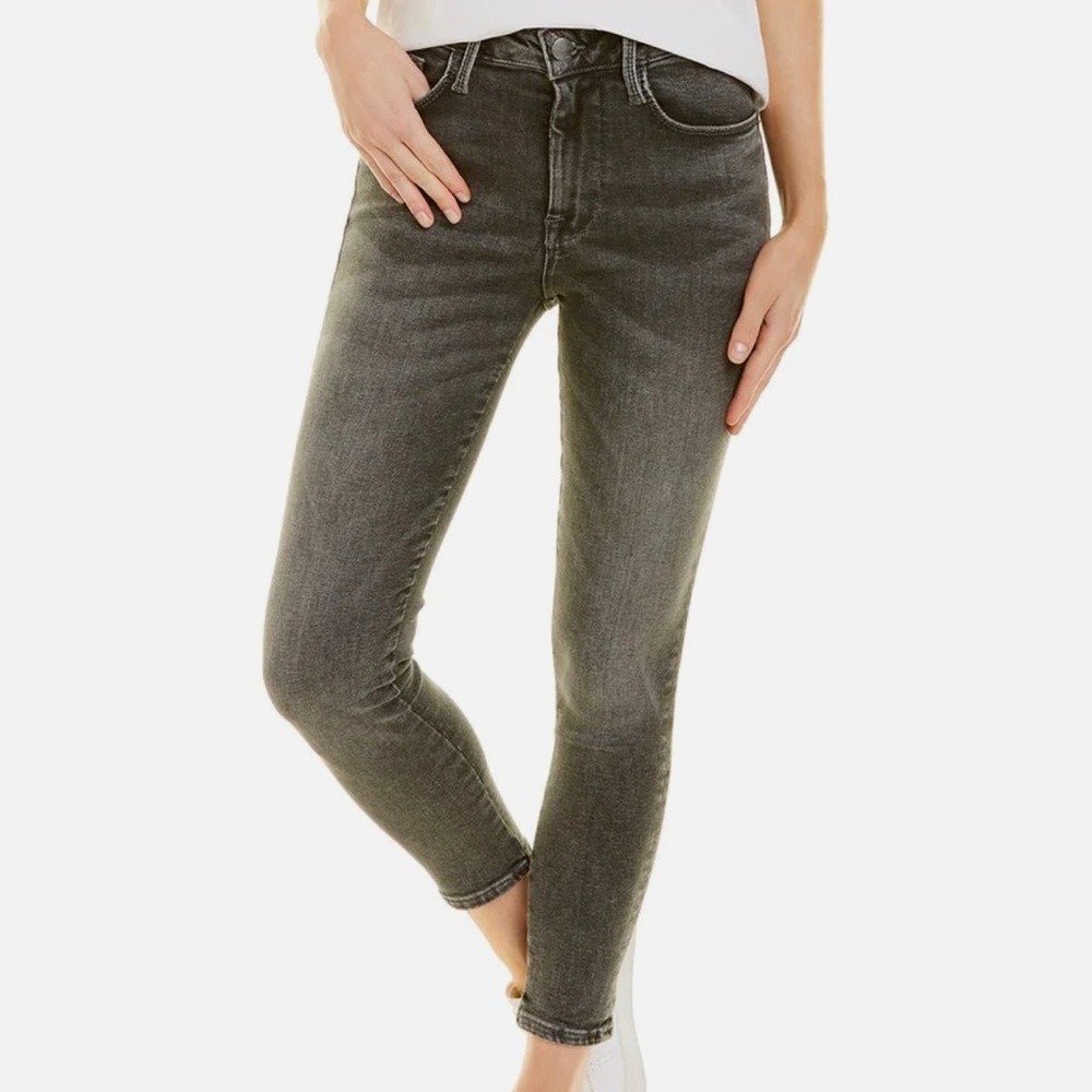 Frame Le One skinny Hughes jeans size one